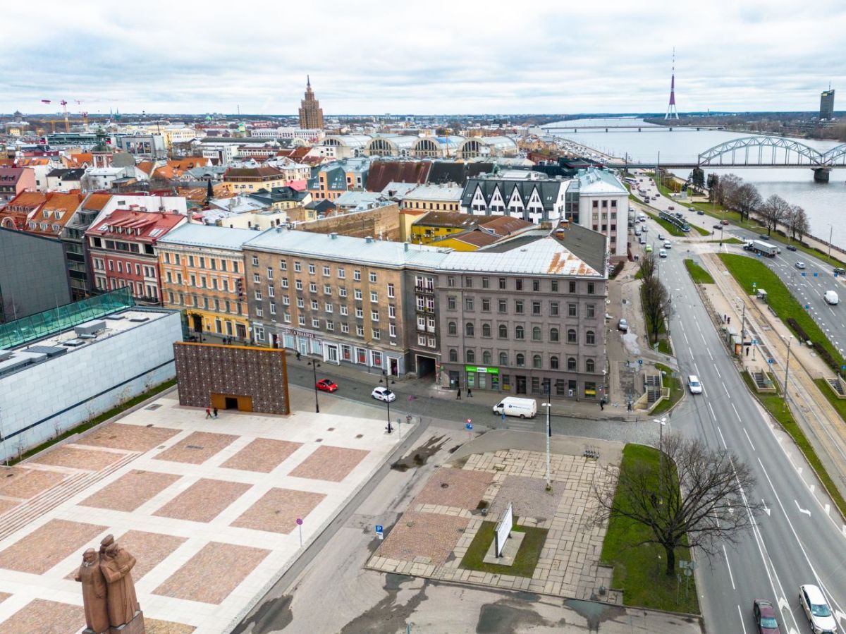 Haus für den Wiederaufbau in Riga, Lettland, 3 219 m2 - Foto 1