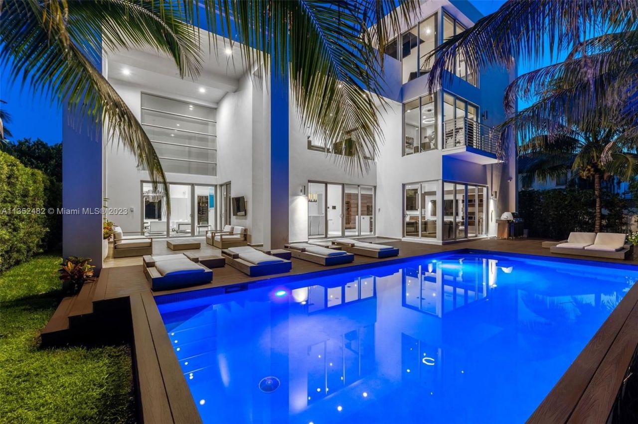 Villa en Miami, Estados Unidos, 500 m2 - imagen 1