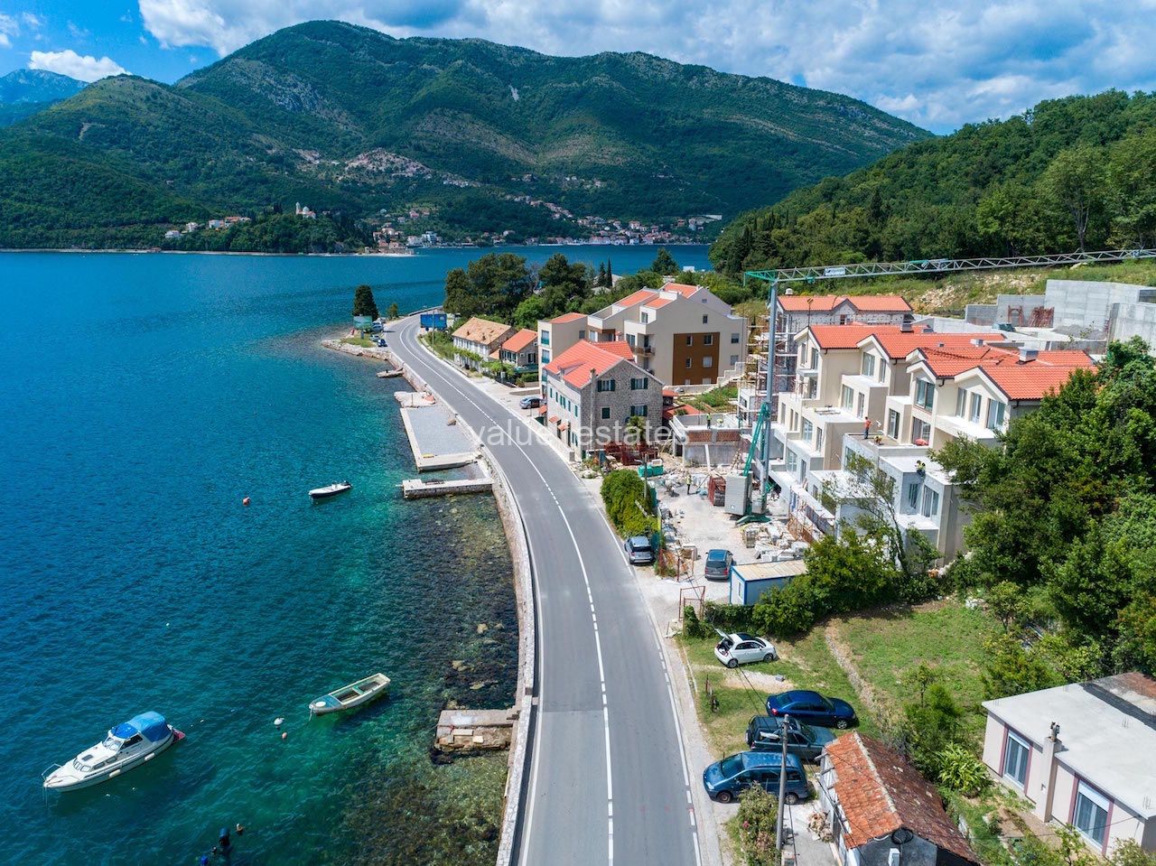 Piso en Tivat, Montenegro, 77 m2 - imagen 1