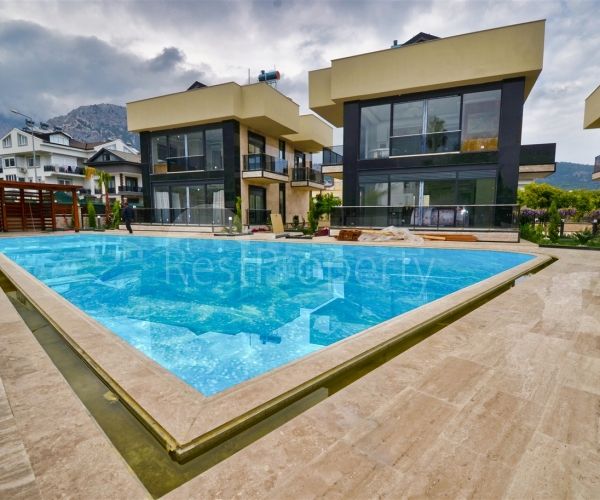 Villa in Kemer, Turkey, 270 sq.m - picture 1