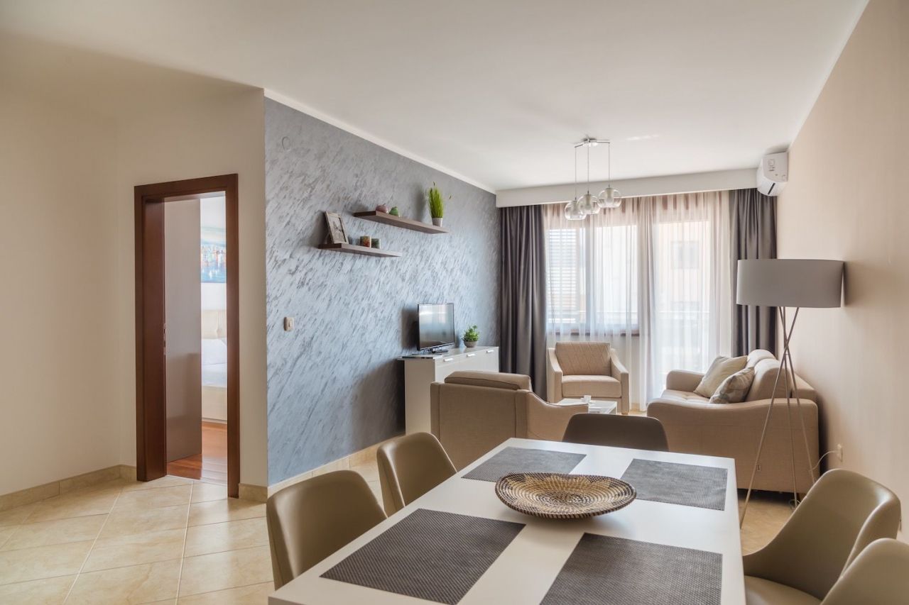 Wohnung in Becici, Montenegro, 67 m2 - Foto 1