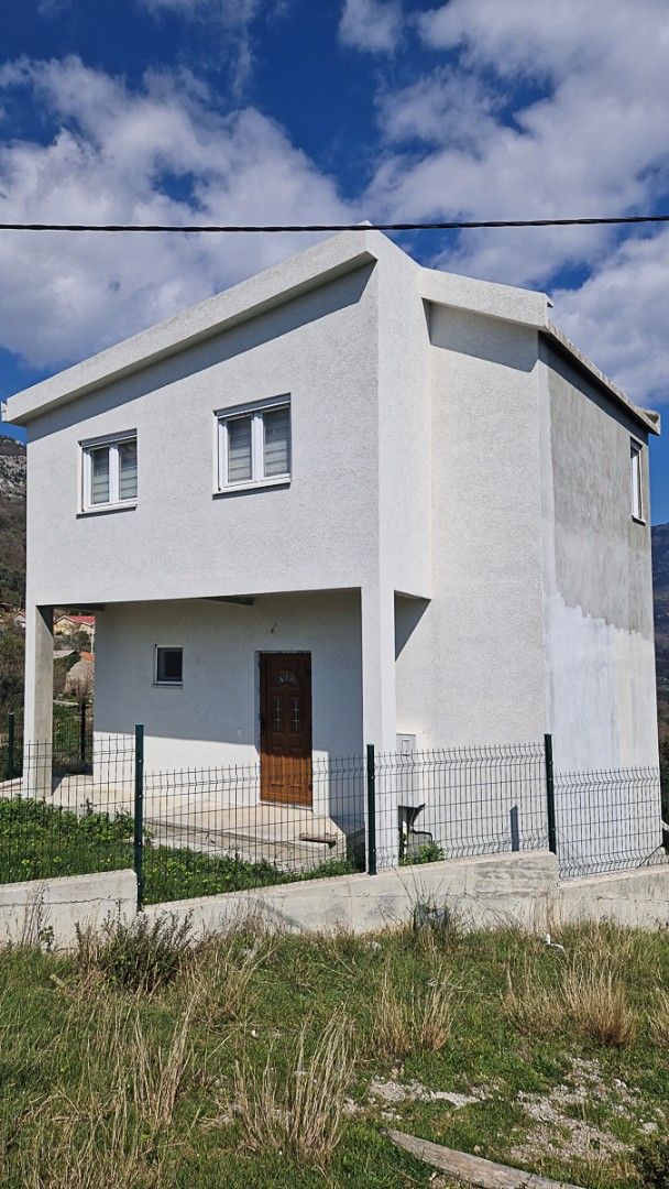 Casa en el Bar, Montenegro, 130 m2 - imagen 1