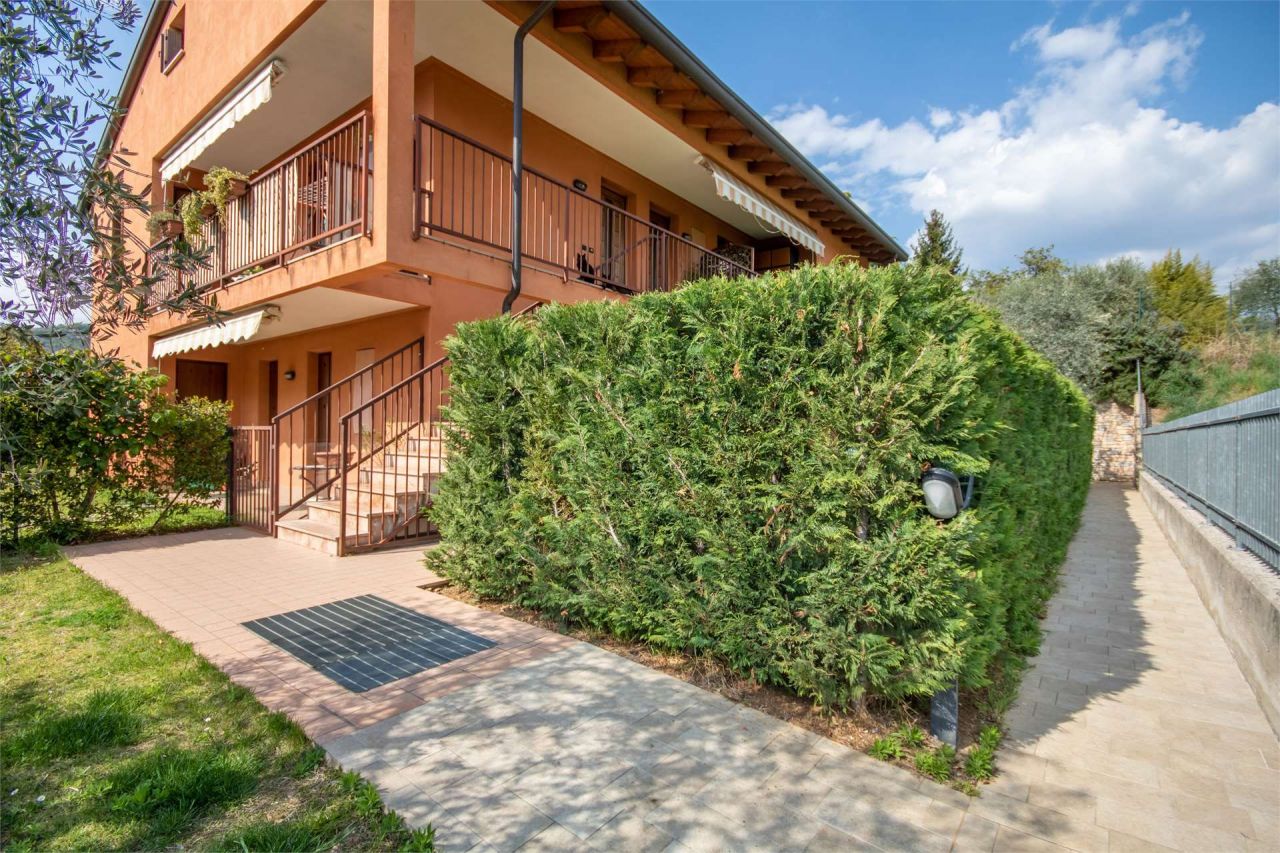 Apartment on Lake Garda, Italy, 100 sq.m - picture 1