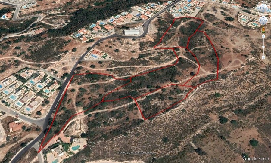 Terreno en Pafos, Chipre, 28 765 m2 - imagen 1