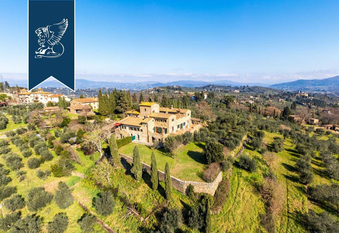 Villa en Florencia, Italia, 650 m² - imagen 1