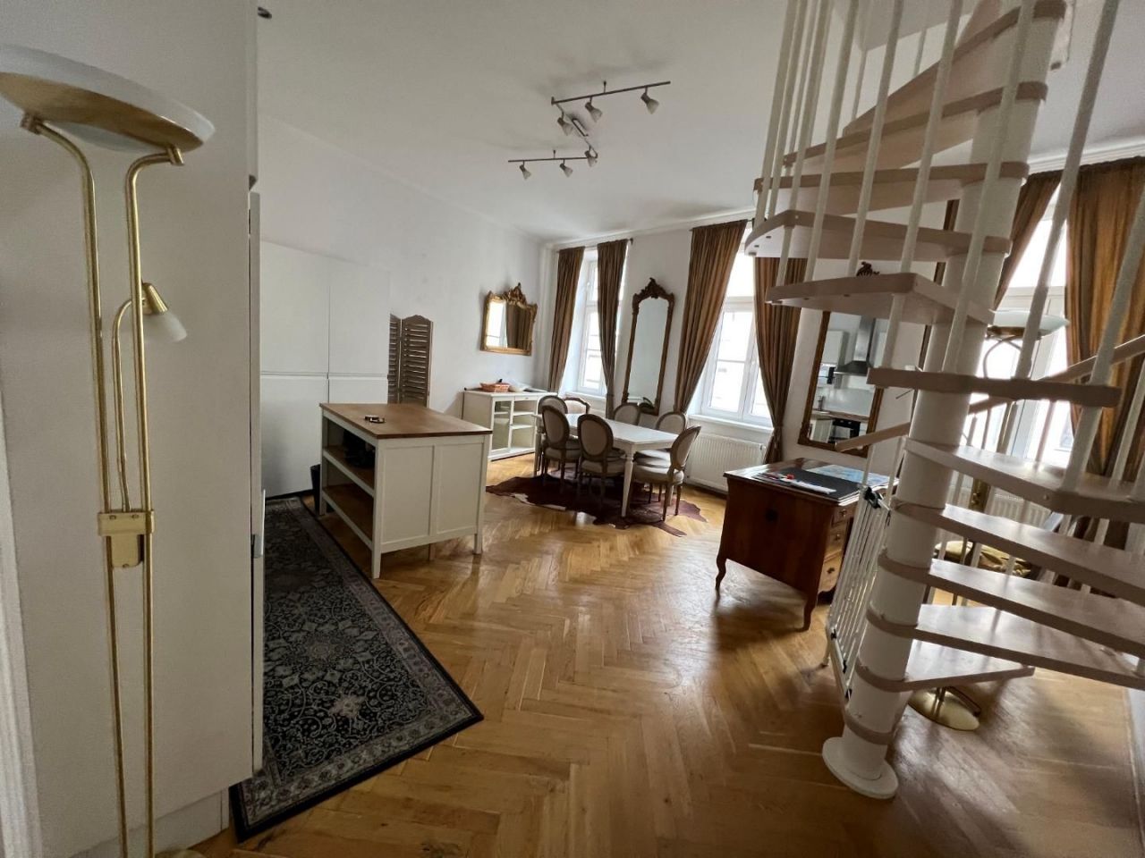 Apartment in Vienna, Austria, 102.43 sq.m - picture 1