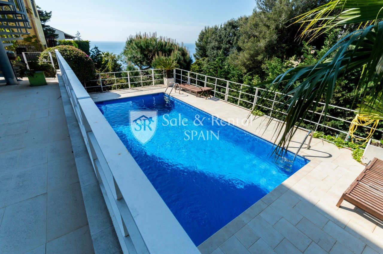 Villa à Lloret de Mar, Espagne, 281 m2 - image 1