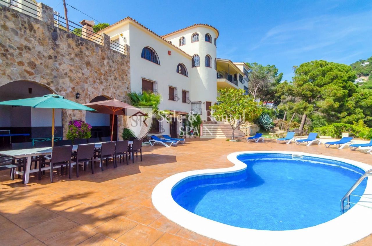 Villa in Lloret de Mar, Spanien, 474 m2 - Foto 1