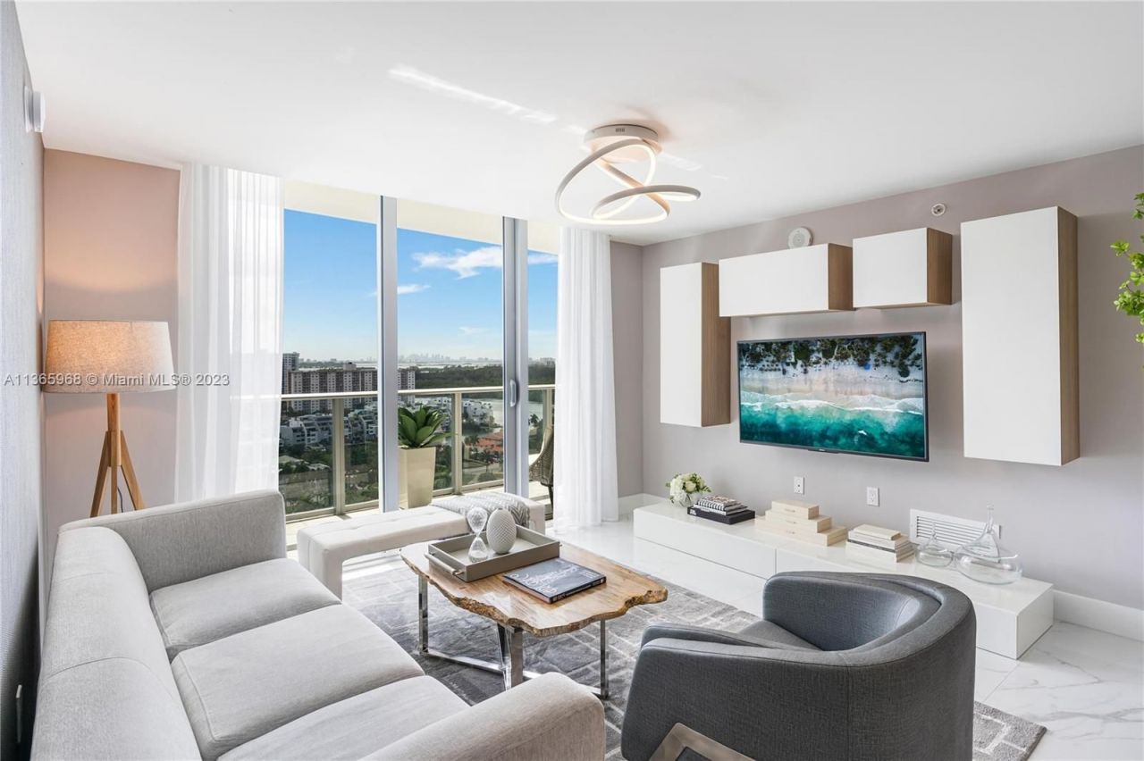 Appartement à Miami, États-Unis, 140 m2 - image 1