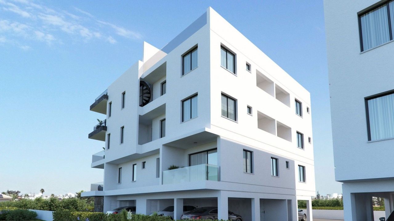 Gewerbeimmobilien in Larnaka, Zypern, 485 m2 - Foto 1