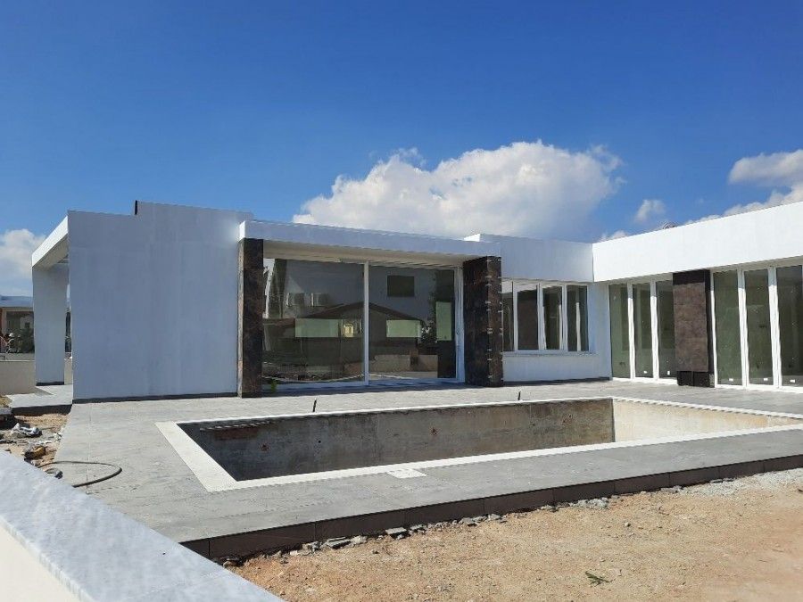 Bungalow in Larnaca, Cyprus, 165 sq.m - picture 1