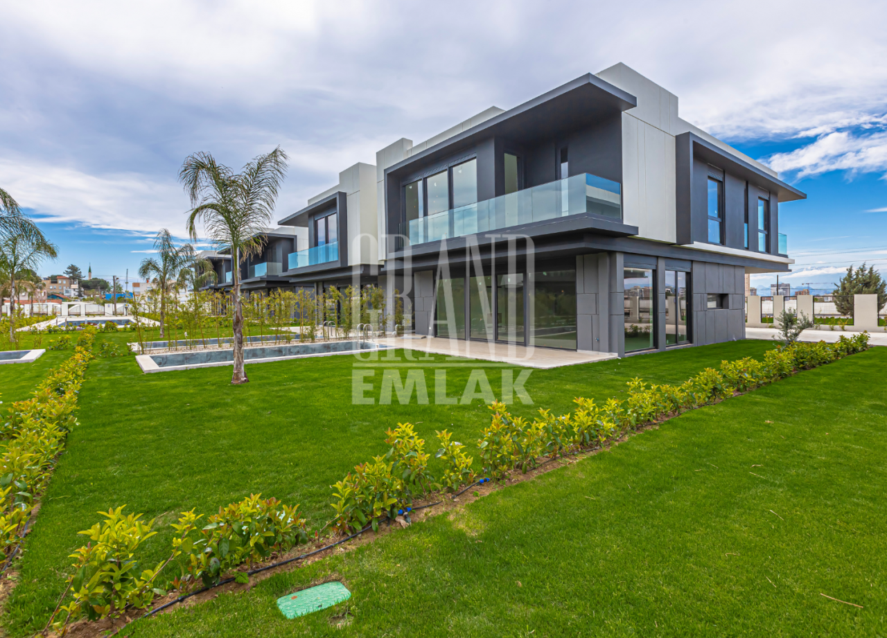 Villa in Antalya, Türkei, 250 m2 - Foto 1