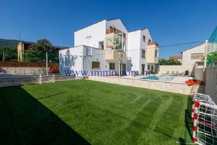 Villa in Split, Croatia, 465 sq.m - picture 1