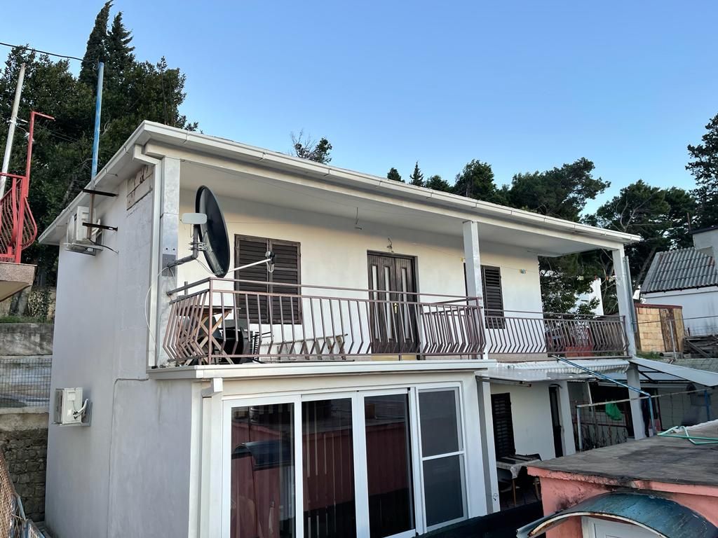 Haus in Sutomore, Montenegro, 120 m2 - Foto 1