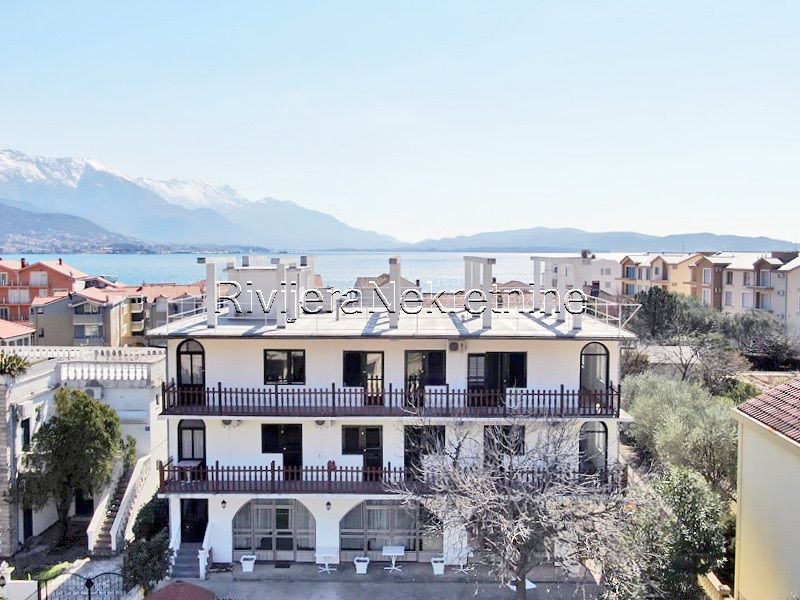 Casa en Herceg-Novi, Montenegro, 402 m2 - imagen 1