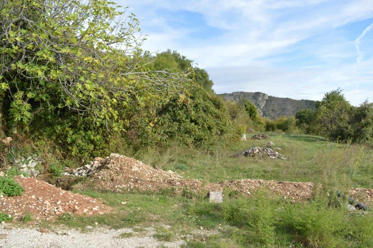 Terrain à Budva, Monténégro, 1 700 m2 - image 1