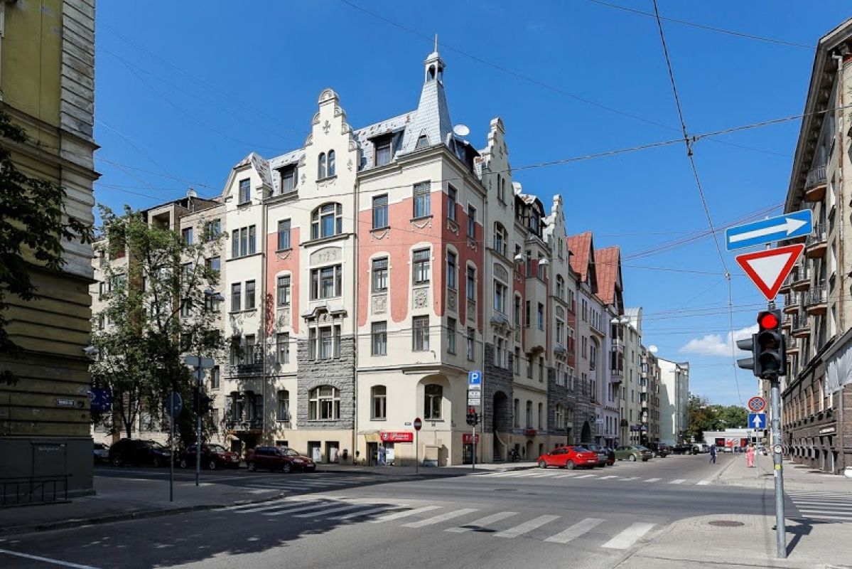 Casa lucrativa en Riga, Letonia, 2 000 m2 - imagen 1