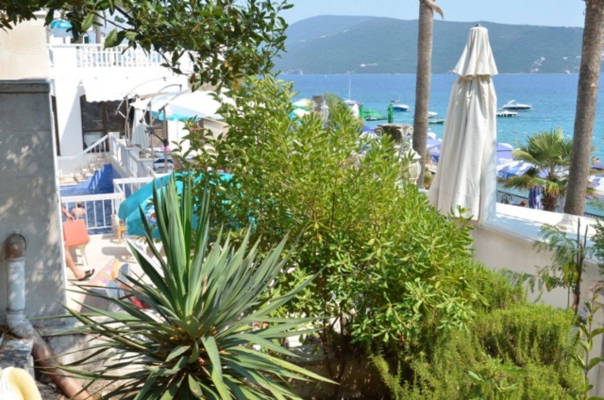 Hotel in Herceg-Novi, Montenegro, 1 439 sq.m - picture 1