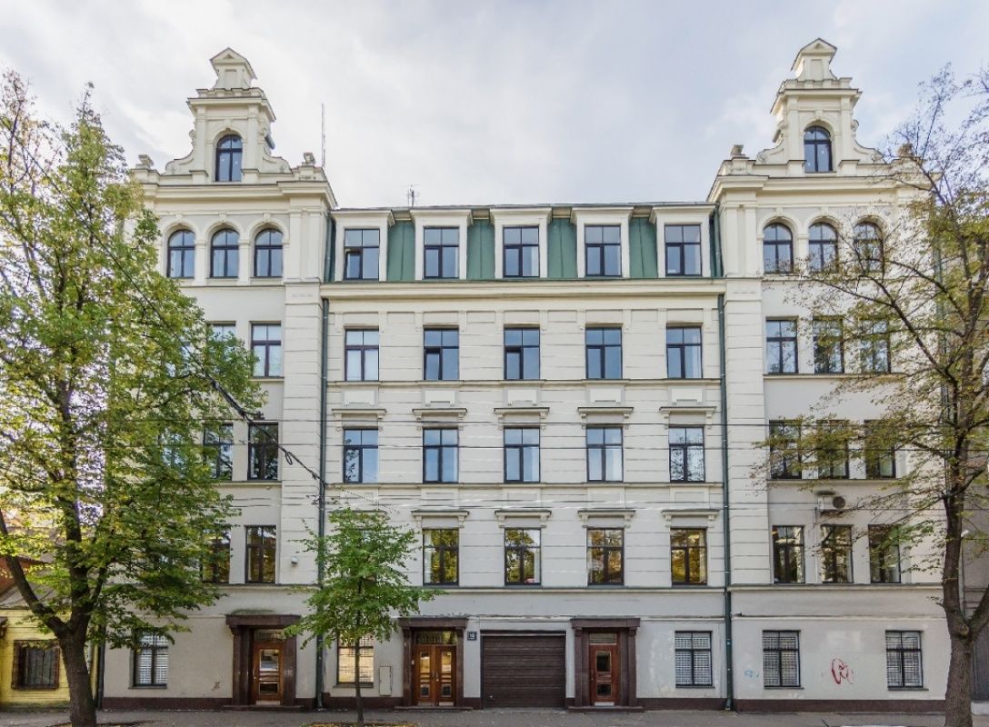 Commercial apartment building in Riga, Latvia, 1 687 sq.m - picture 1