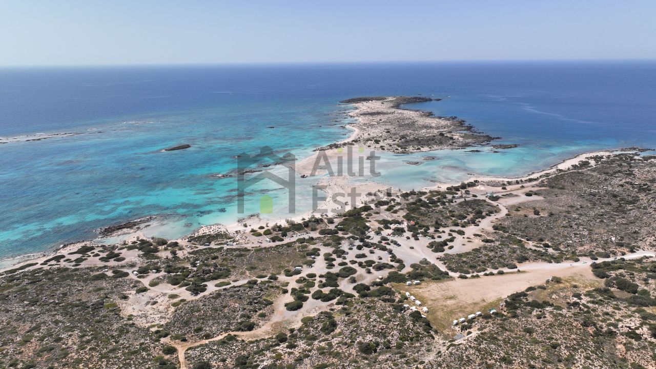 Land in Chania Prefecture, Greece, 14 146 sq.m - picture 1