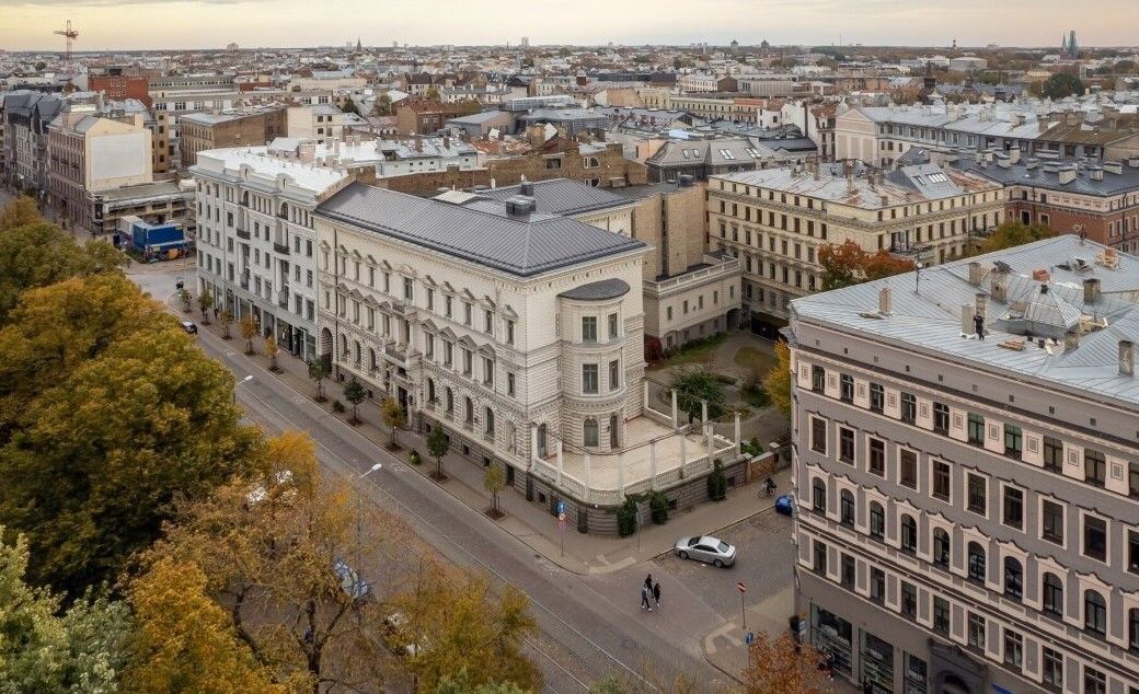 Reconstruction property in Riga, Latvia, 4 695 sq.m - picture 1