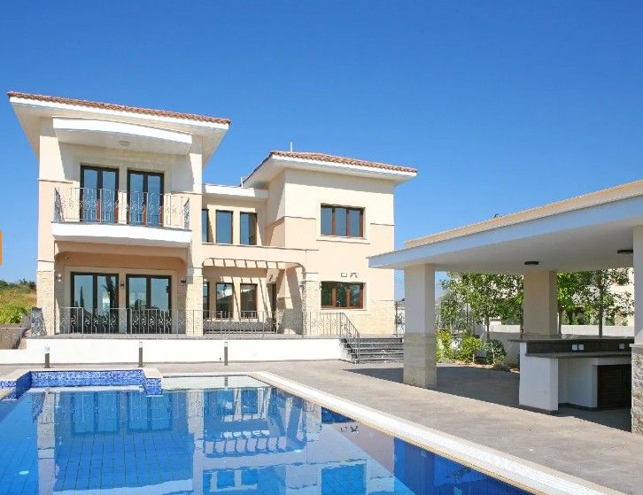 Villa in Limassol, Cyprus, 565 sq.m - picture 1