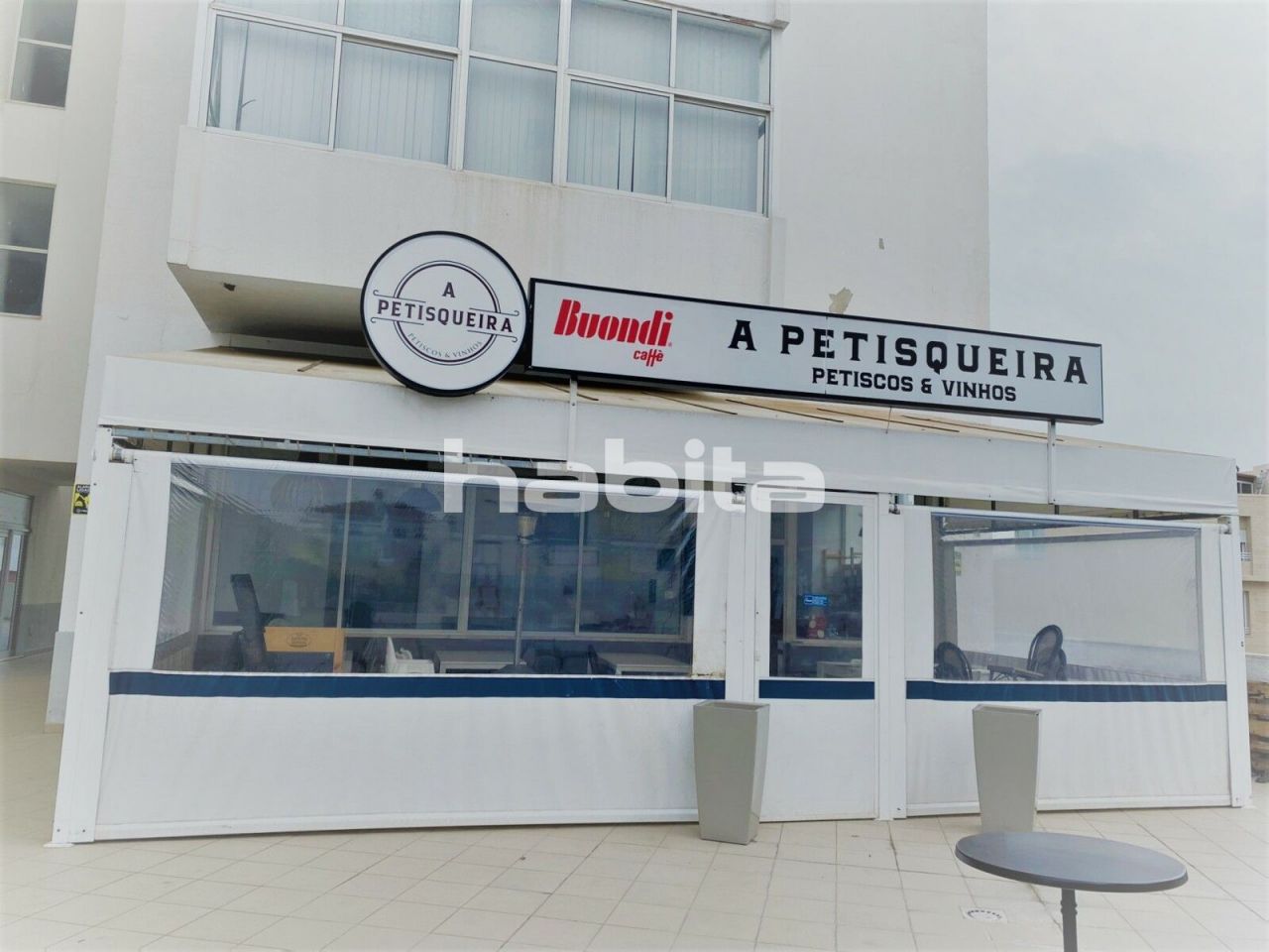 Cafe, restaurant in Portimao, Portugal, 125 sq.m - picture 1