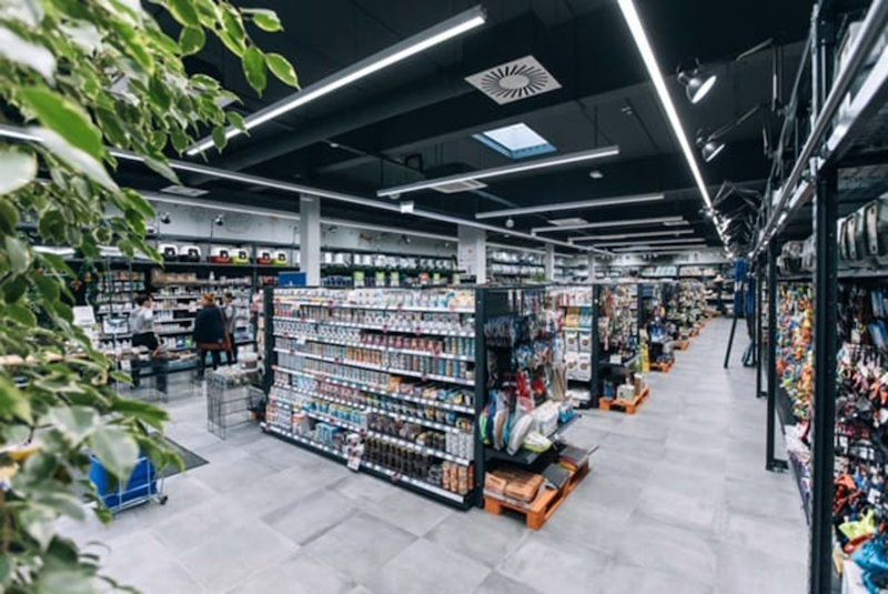 Biens commerciaux à Nova Gorica, Slovénie, 1 069 m2 - image 1