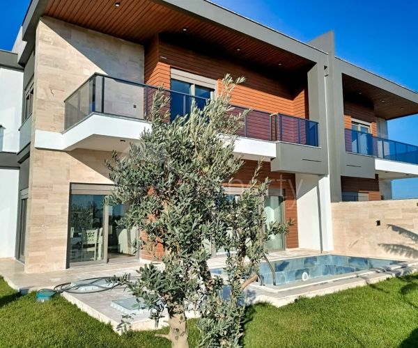 Villa à Antalya, Turquie, 300 m2 - image 1