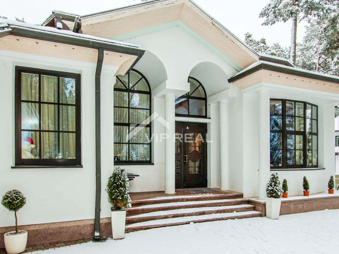 House in Jurmala, Latvia, 495 sq.m - picture 1