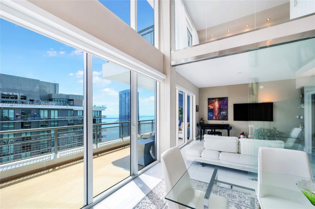 Penthouse in Miami, USA, 130 sq.m - picture 1