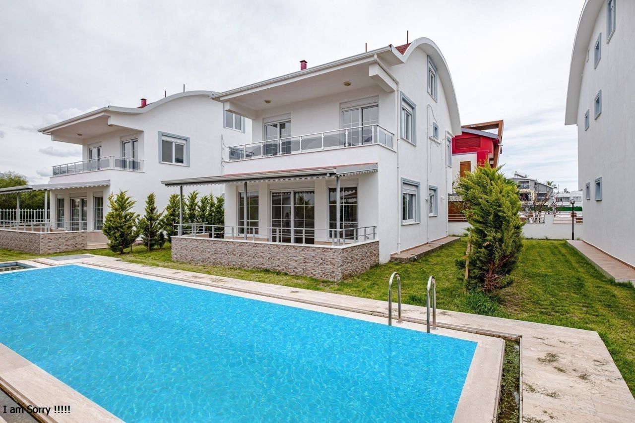 Villa in Belek, Türkei, 220 m2 - Foto 1