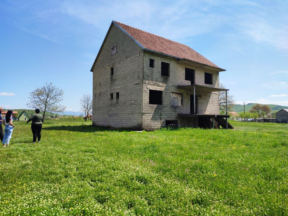 Maison à Nikšić, Monténégro, 300 m2 - image 1