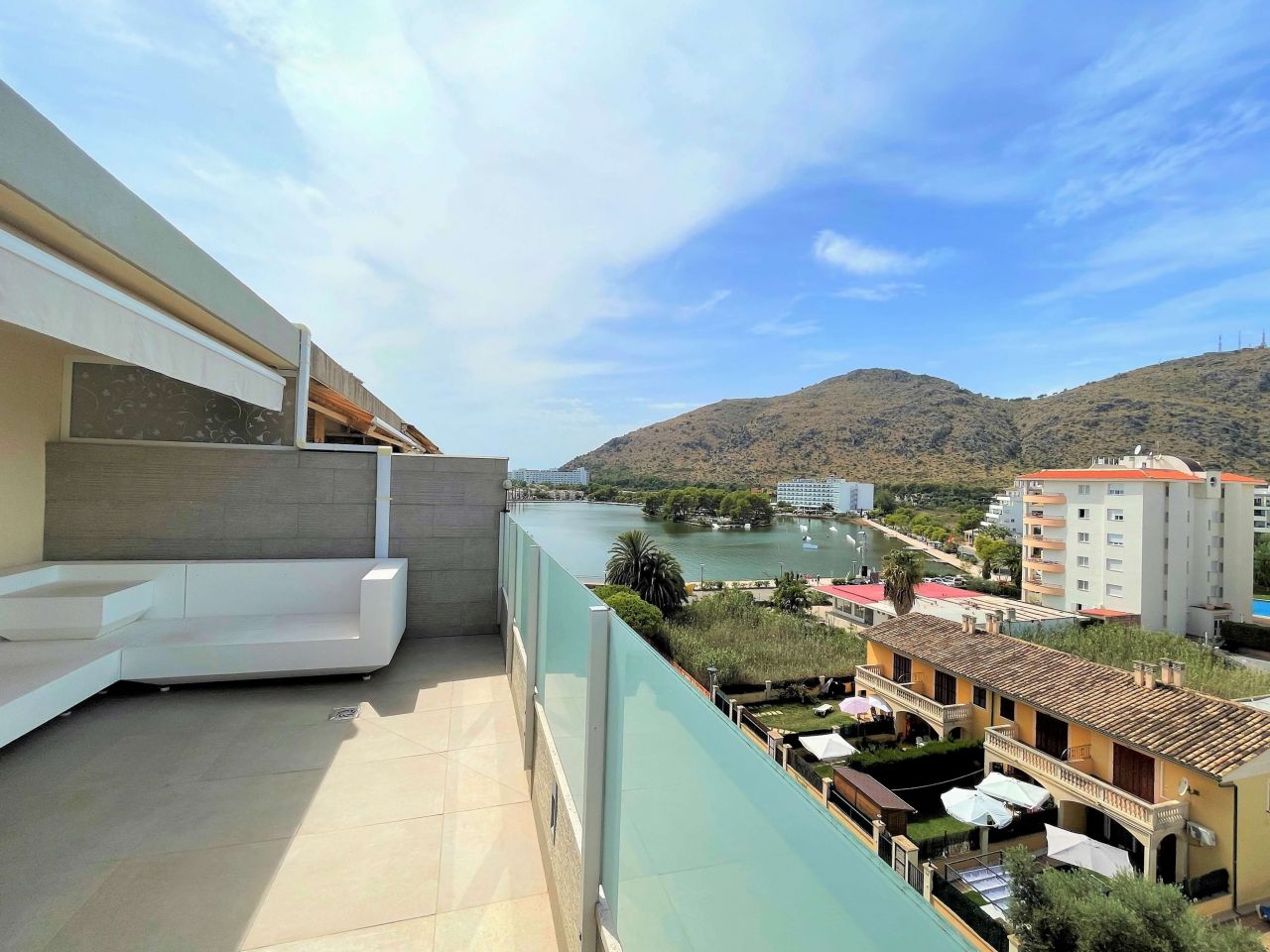 Penthouse in Alcudia, Spain, 133 sq.m - picture 1