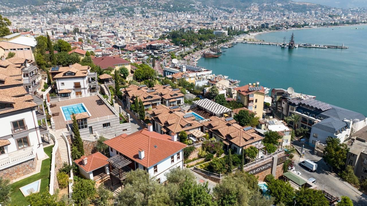 Villa en Alanya, Turquia, 482 m2 - imagen 1