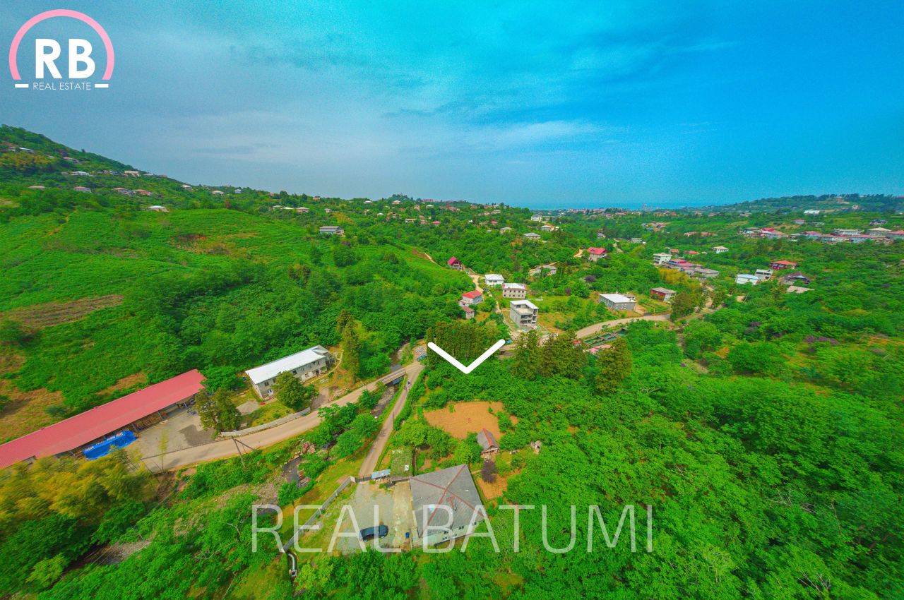 Land in Batumi, Georgia, 800 sq.m - picture 1