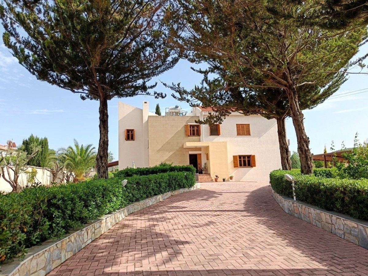 Villa in Limassol, Zypern, 212 m2 - Foto 1