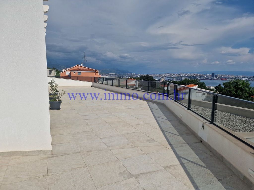 Villa in Split, Kroatien, 350 m2 - Foto 1