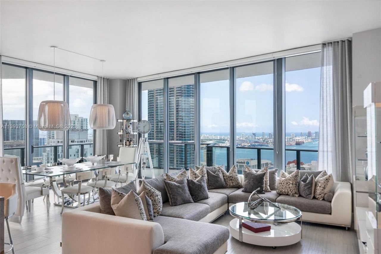Penthouse in Miami, USA, 170 sq.m - picture 1
