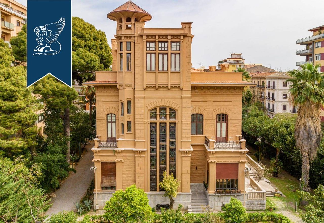 Villa à Palerme, Italie, 1 500 m2 - image 1