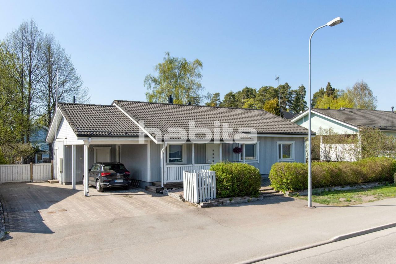 Maison à Hamina, Finlande, 140 m2 - image 1