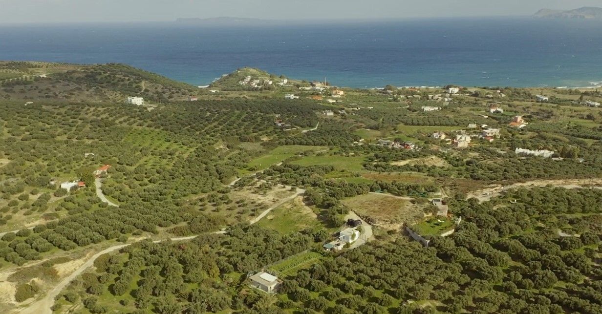 Land in Lasithi, Greece, 4 100 sq.m - picture 1