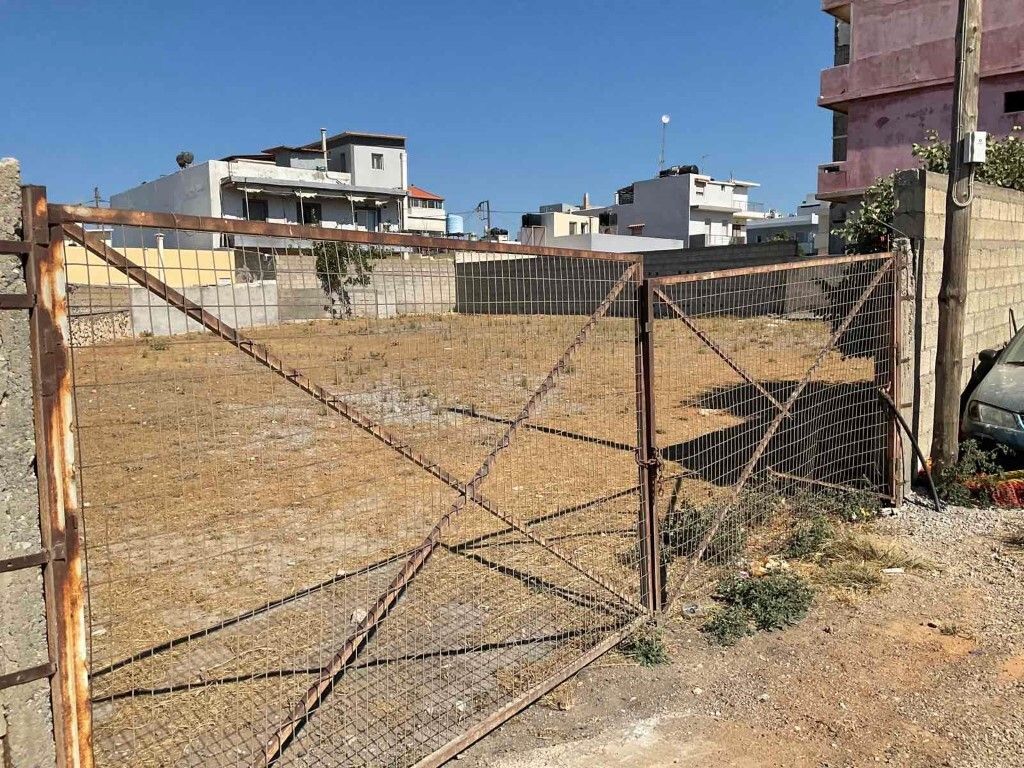 Land in Analipsi, Greece, 1 000 sq.m - picture 1