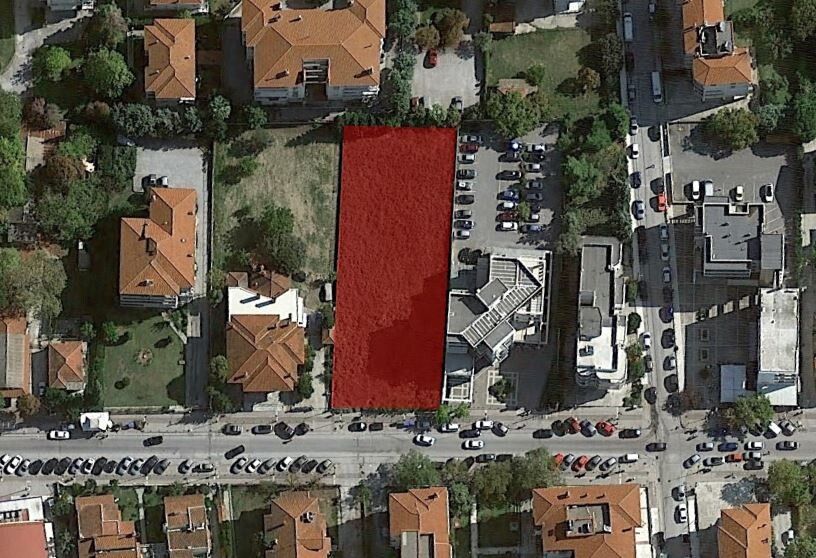 Grundstück in Thessaloniki, Griechenland, 1 820 m2 - Foto 1