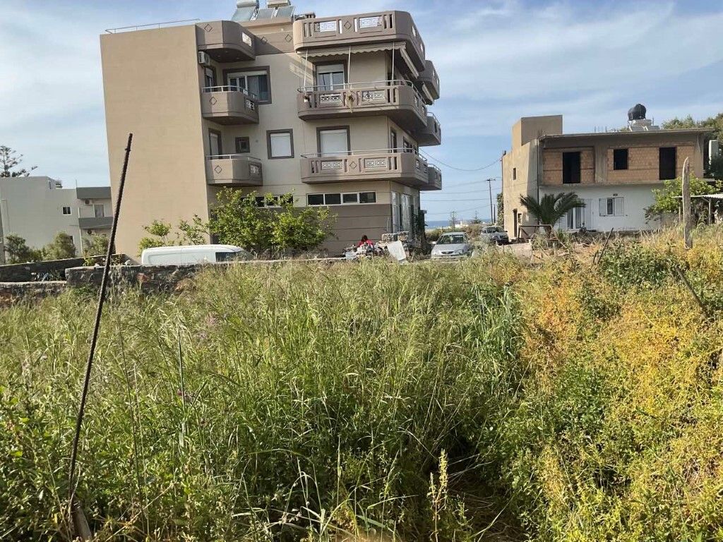 Land in Heraklion, Greece, 2 150 sq.m - picture 1