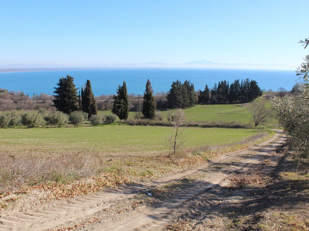 Land in Pieria, Greece, 1 400 sq.m - picture 1