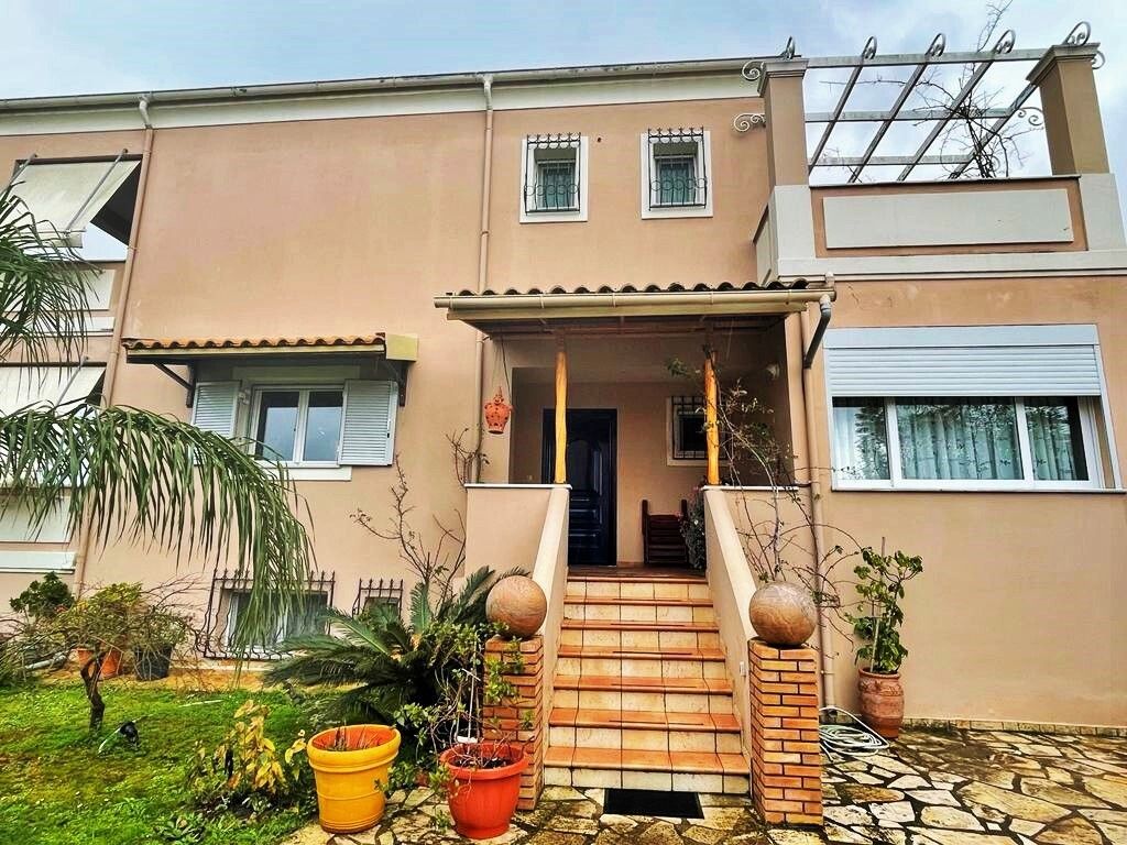 House in Corfu, Greece, 257 sq.m - picture 1
