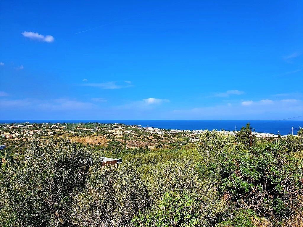 Land in Hersonissos, Greece, 4 000 sq.m - picture 1