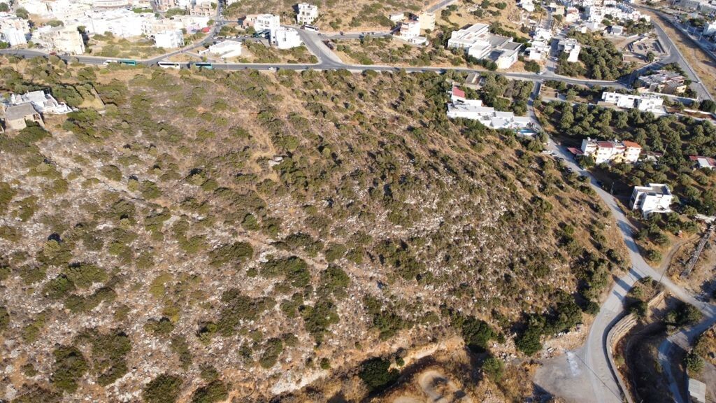 Land in Lasithi, Greece, 17 497 sq.m - picture 1