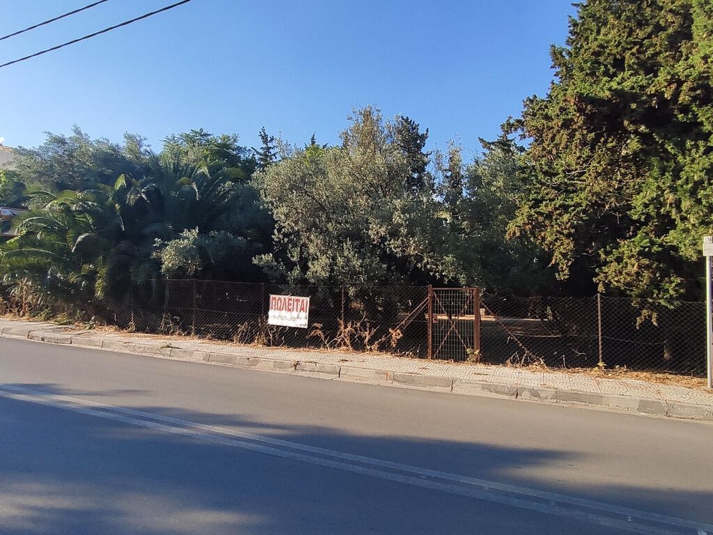 Land in Paiania, Greece, 965 sq.m - picture 1